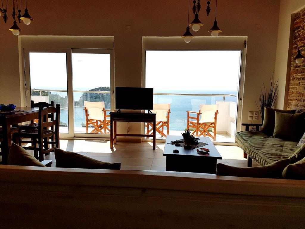 Mando Beachfront Стафилос Экстерьер фото